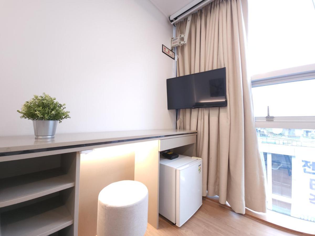 Oyo Hostel Myeongdong 2 Seoul Ngoại thất bức ảnh