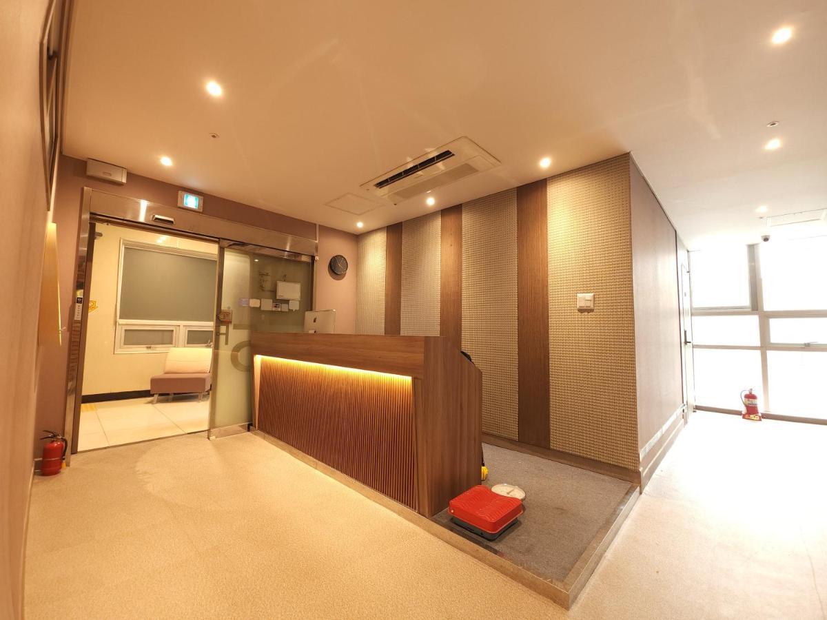 Oyo Hostel Myeongdong 2 Seoul Ngoại thất bức ảnh