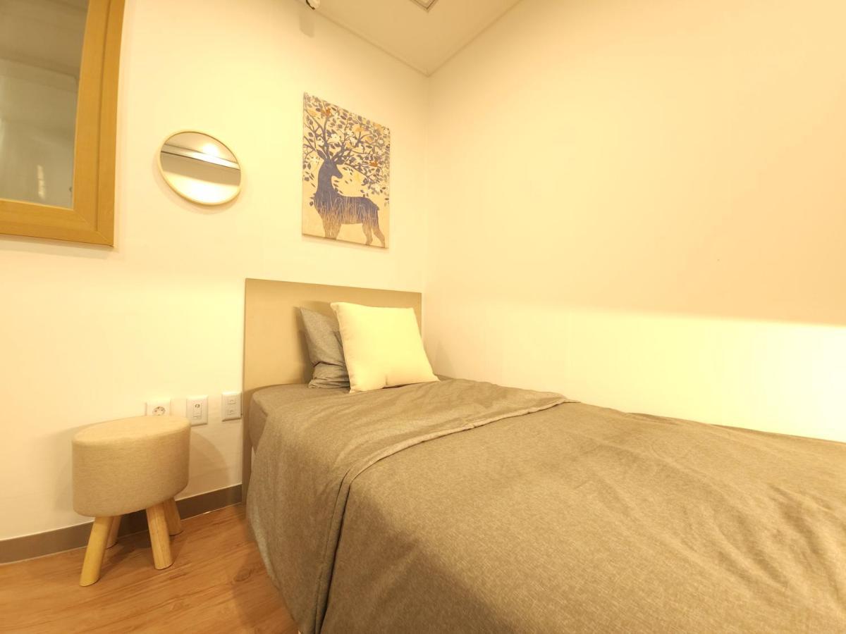 Oyo Hostel Myeongdong 2 Seoul Ngoại thất bức ảnh
