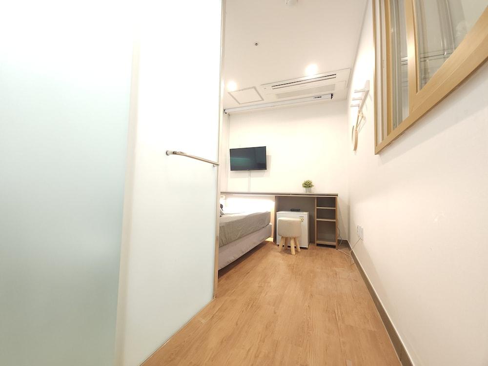 Oyo Hostel Myeongdong 2 Seoul Ngoại thất bức ảnh