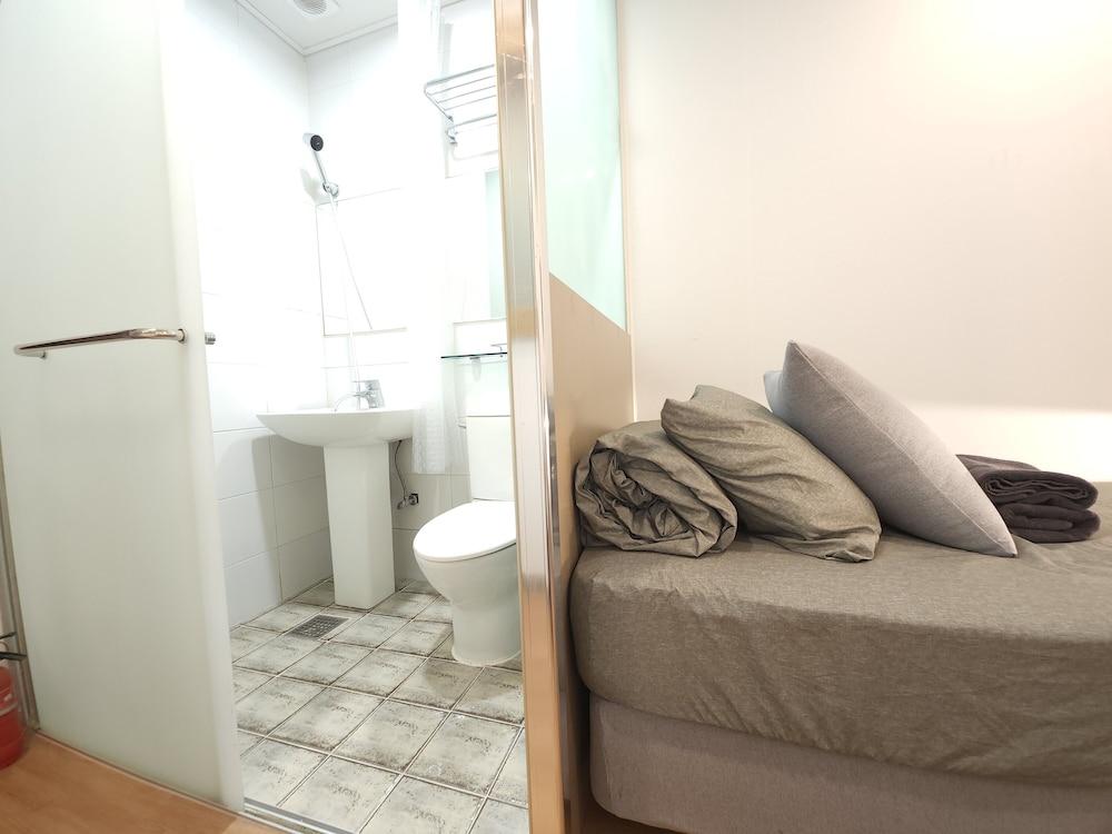 Oyo Hostel Myeongdong 2 Seoul Ngoại thất bức ảnh