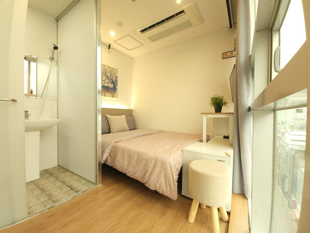 Oyo Hostel Myeongdong 2 Seoul Ngoại thất bức ảnh