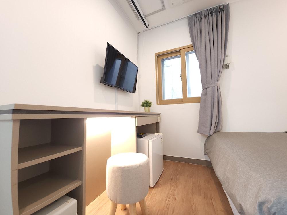 Oyo Hostel Myeongdong 2 Seoul Ngoại thất bức ảnh