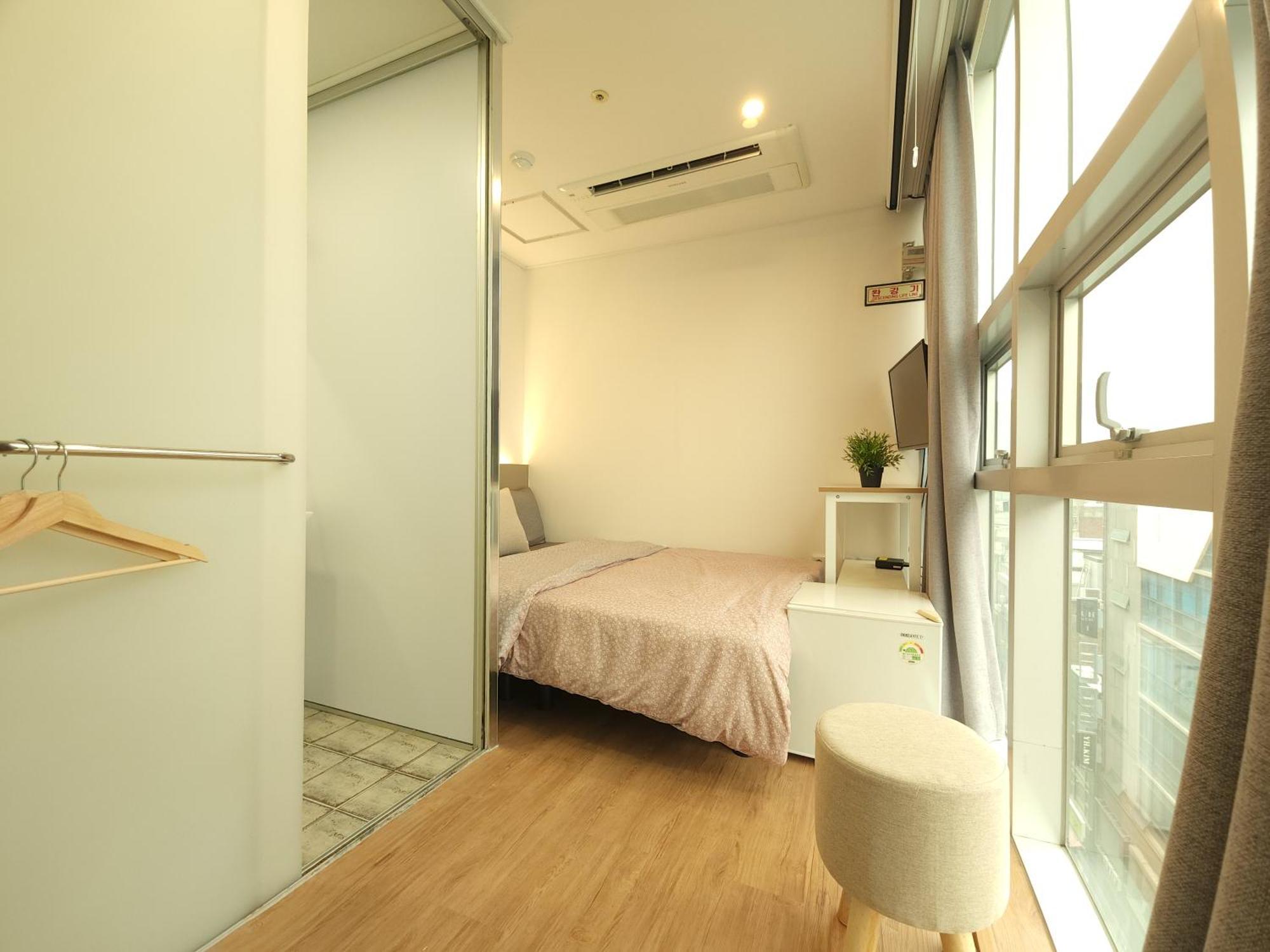 Oyo Hostel Myeongdong 2 Seoul Phòng bức ảnh