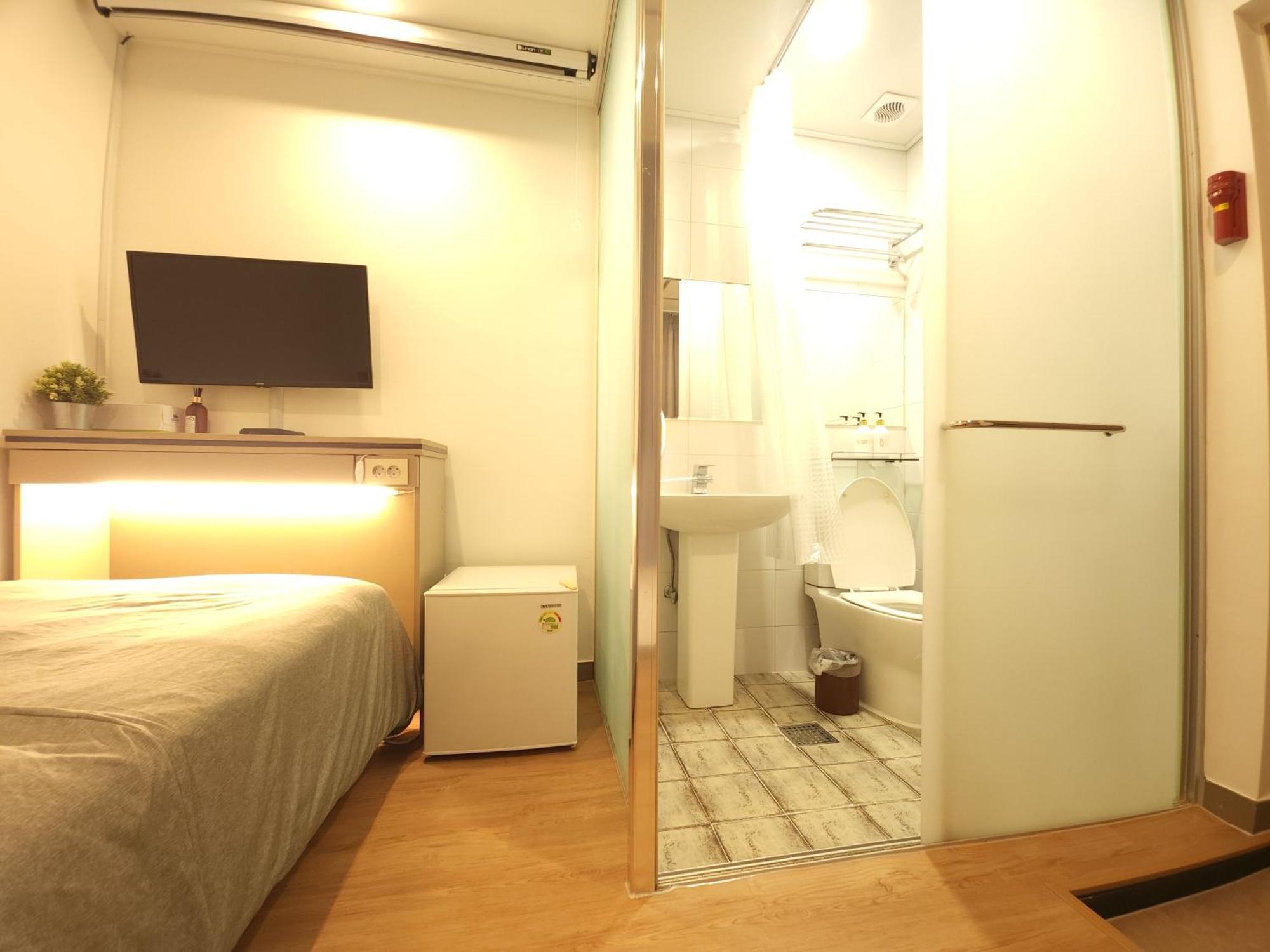 Oyo Hostel Myeongdong 2 Seoul Phòng bức ảnh