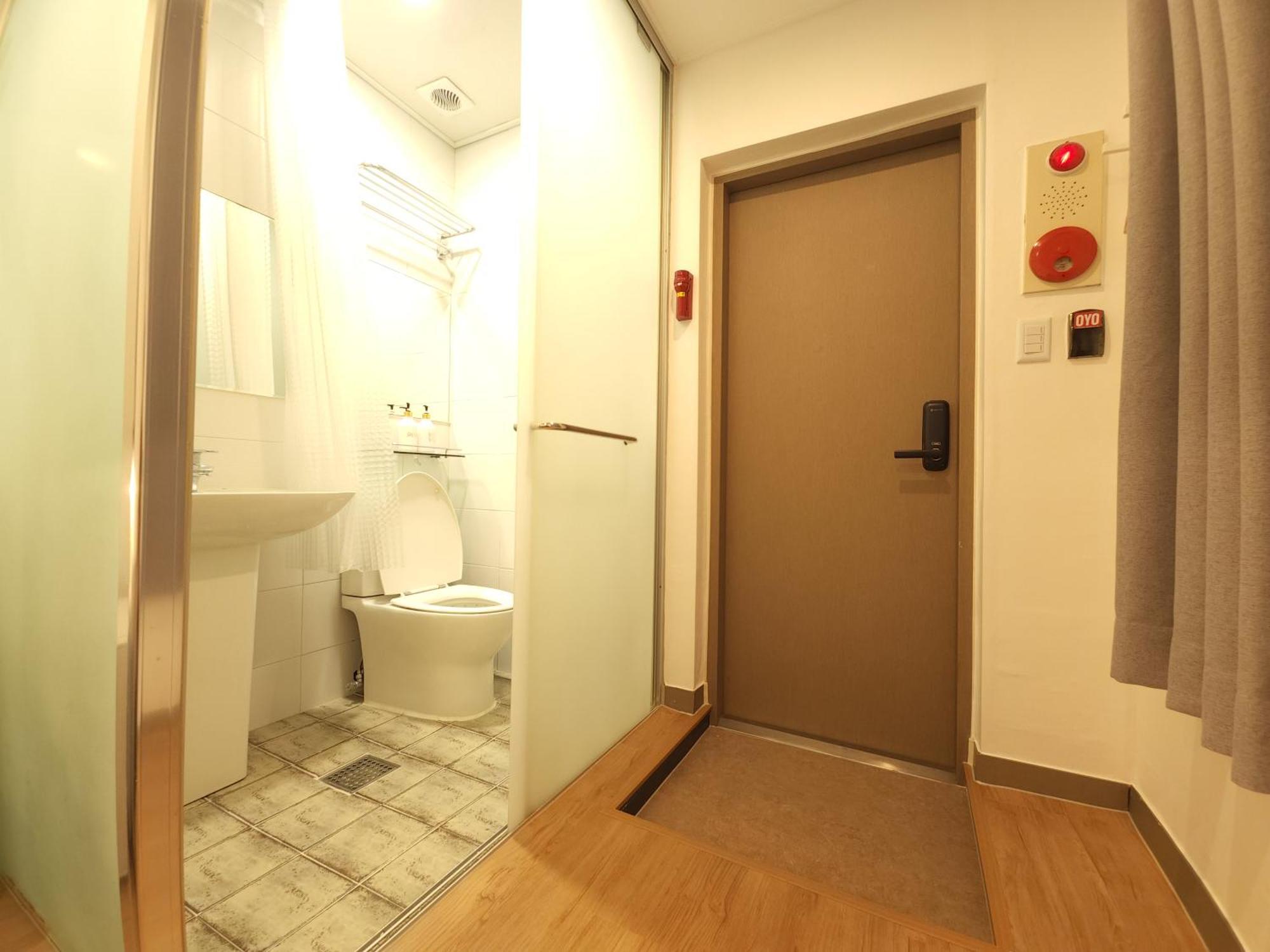 Oyo Hostel Myeongdong 2 Seoul Phòng bức ảnh